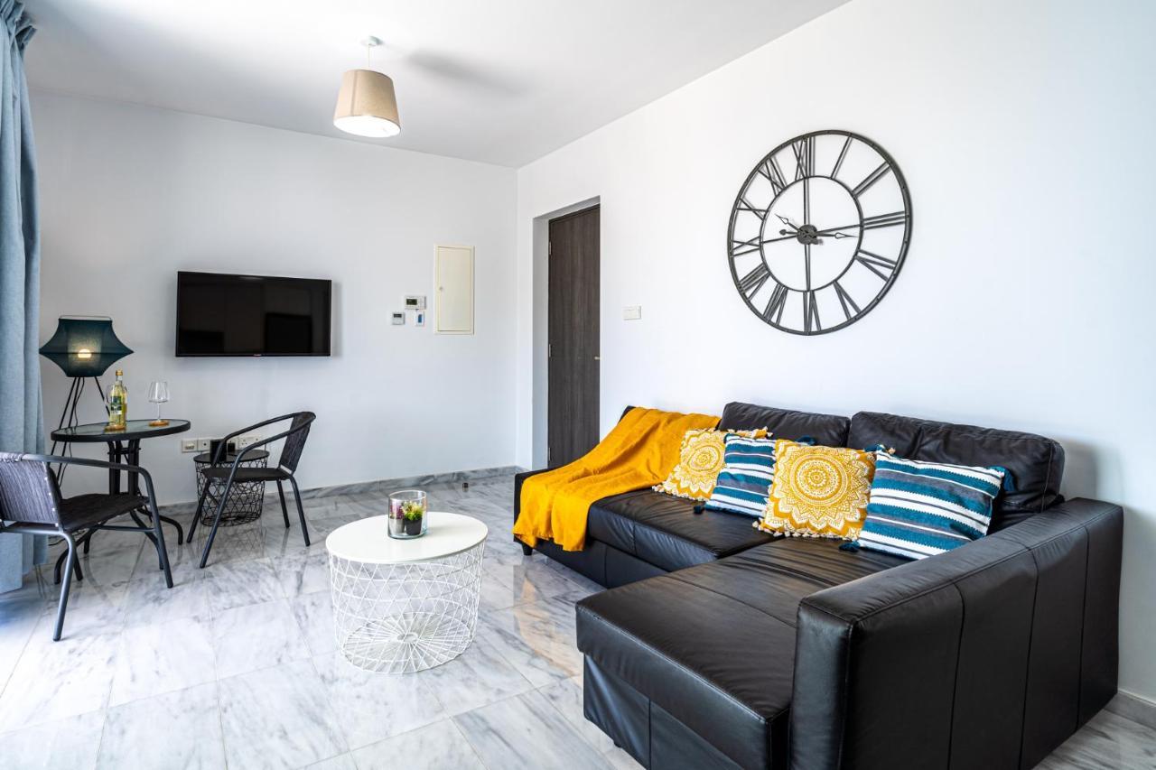 Oyster 1-Br Apt In Larnaca Exteriör bild