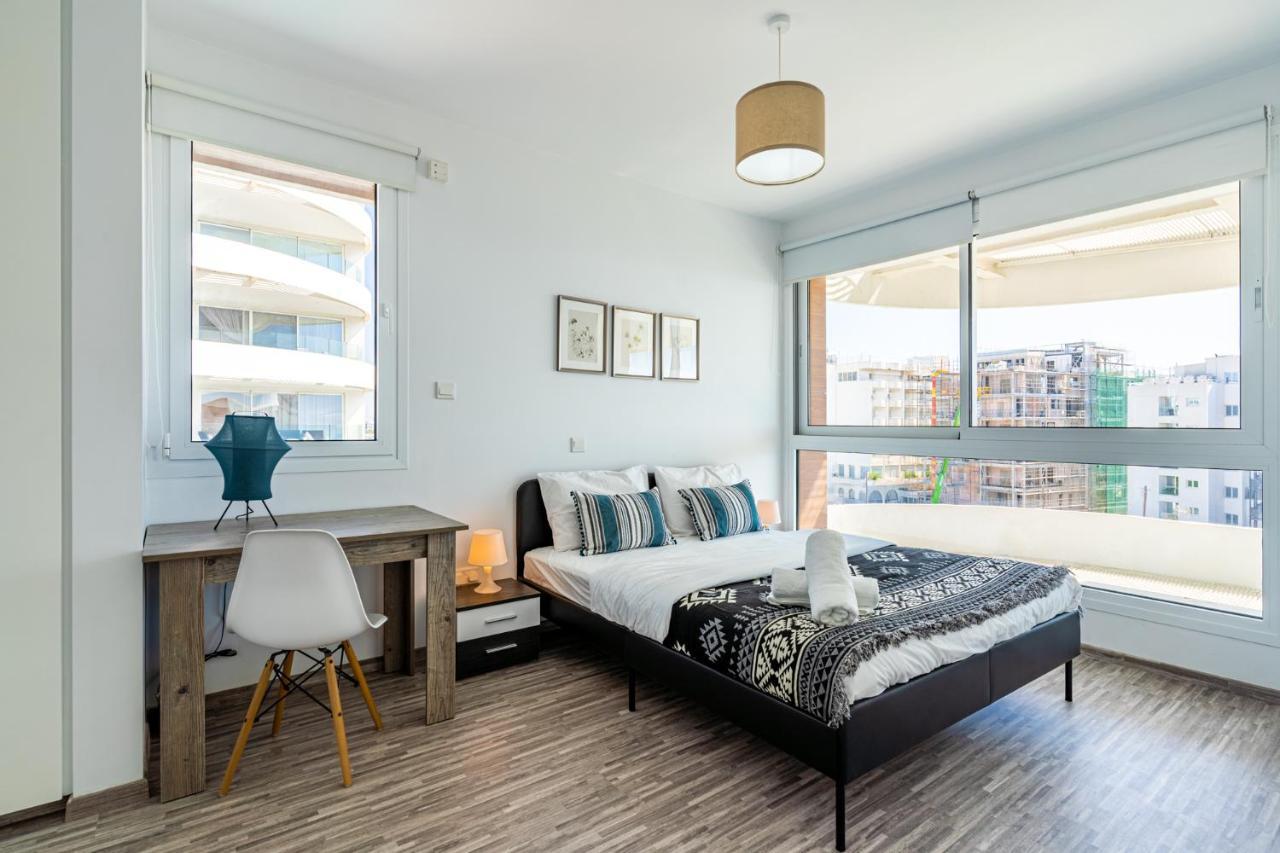 Oyster 1-Br Apt In Larnaca Exteriör bild