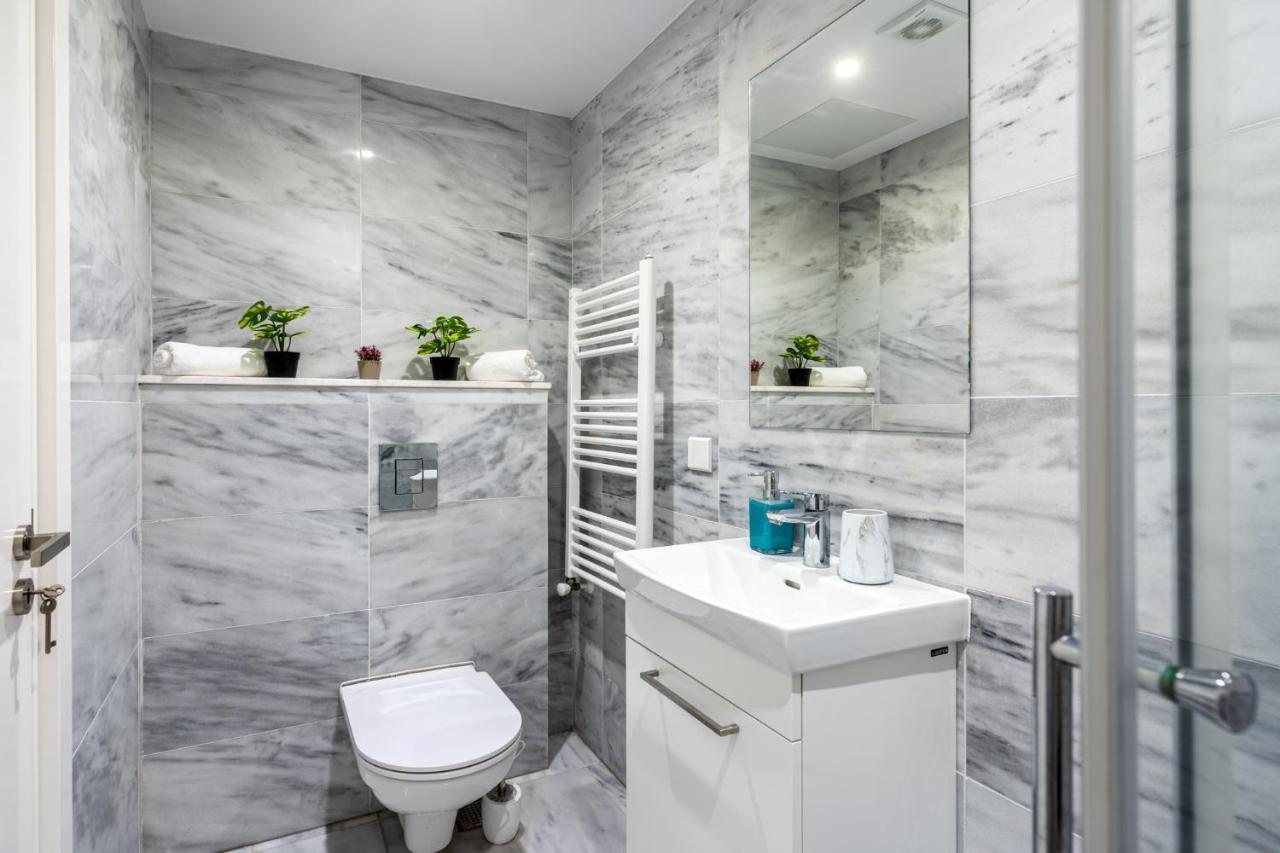 Oyster 1-Br Apt In Larnaca Exteriör bild