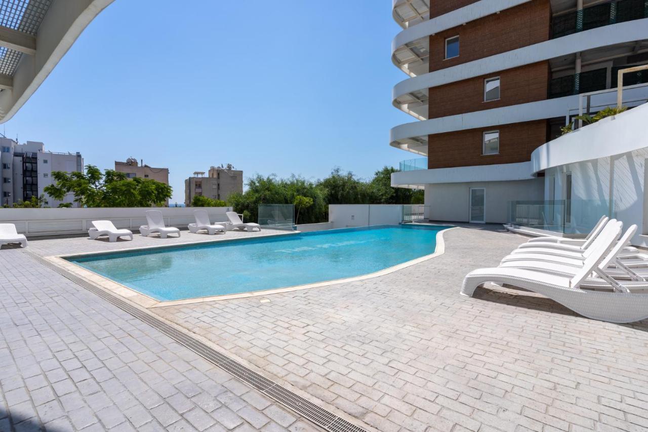 Oyster 1-Br Apt In Larnaca Exteriör bild