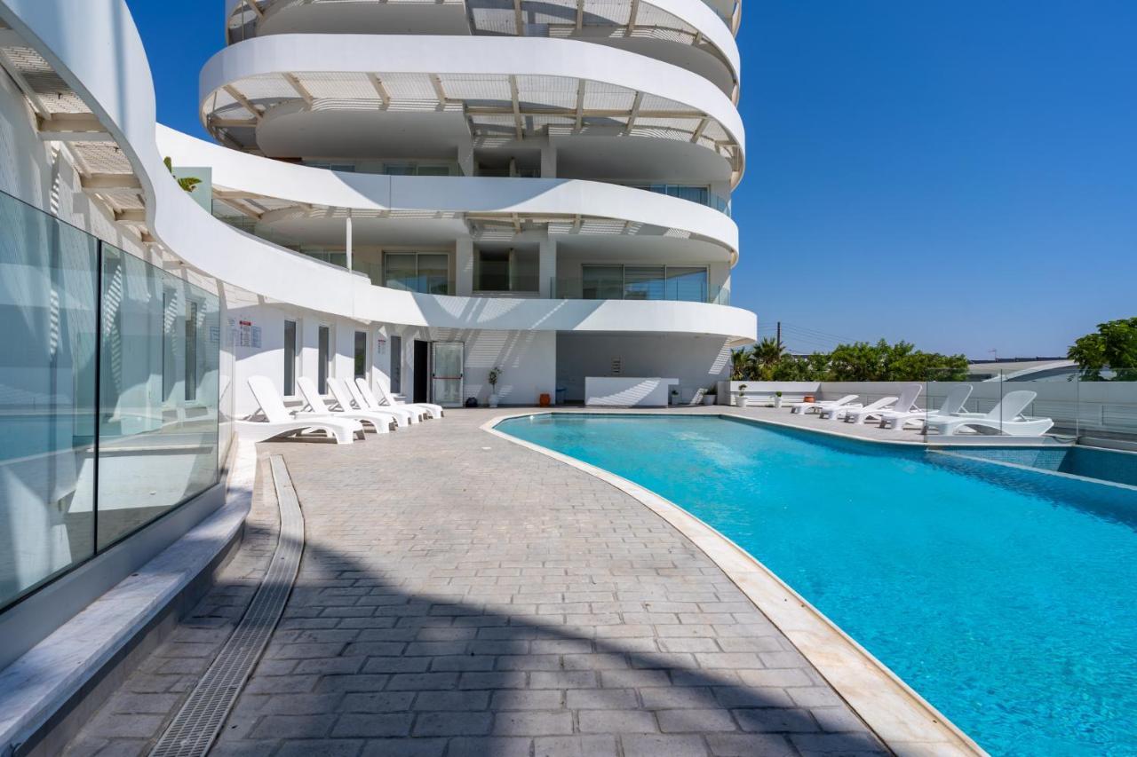 Oyster 1-Br Apt In Larnaca Exteriör bild